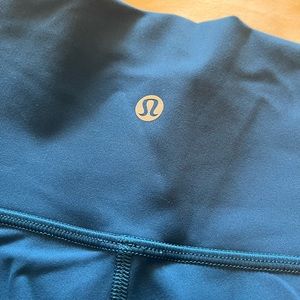 Lululemon Wunder Train leggings in turquoise blue